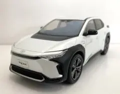 トヨタ 新型 bZ4x Touring カラーサンプルミニカー ホワイトパール