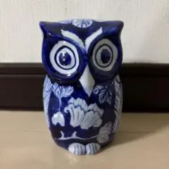 青と白のフクロウ置物 陶器製
