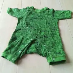 緑色 キャラクター柄ロンパース