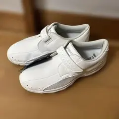 アシックスナースシューズのサムネイル