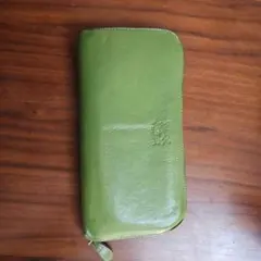 緑色レザー長財布 IL BISONTE