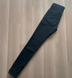 ユニクロヒートテック ブラック　スキニーデニム 24（61cm）