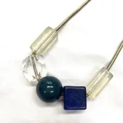 ビーズネックレス 青色 緑色 大きめビーズ　アクセント