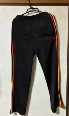 adidas トレーニングパンツ 黒/赤/オレンジ
