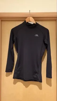 ブラック 長袖 アンダーシャツ