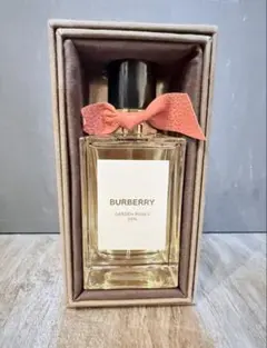 【新品未使用】バーバリー シグネチャー ガーデン ローズ オードパルファム