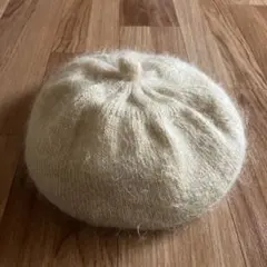 フワフワ　クリーム色 モヘア混合 ベレー帽