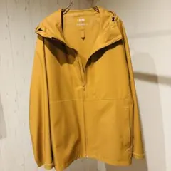 UNIQLO マスタード色 フード付き マウンテンパーカー　撥水防風加工