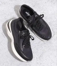【即売美品❤️】+diana 25.5㌢ハンズフリー　ビジュー　ニットスニーカー 即売美品❤️】+diana 25.5㌢ハンズフリー ビジュー ニットスニーカー
