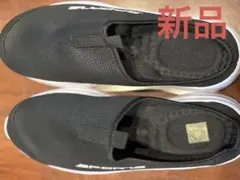 ブラック スリッポン