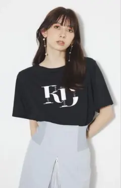 rienda リエンダ　半袖ロゴTシャツ　ブラックのサムネイル