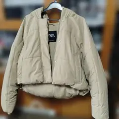 ZARA フード付きベージュダウンジャケット XS