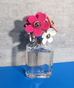 Marc Jacobs Daisy Eau So Fresh 香水75mlの８割のサムネイル