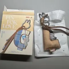 POPMART イニシャルチャーム ラブブ PIN FOR LOVE L