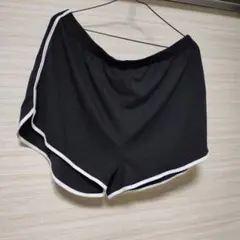 ブラックショートパンツ ホワイトトリム２枚セット