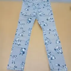 H＆М　動物柄ロングパンツ（淡い青色）