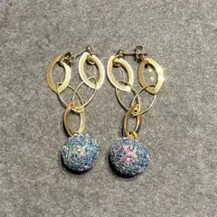 【未使用】華やか 3連フープ＆グリッターボール ピアス ゴールド系