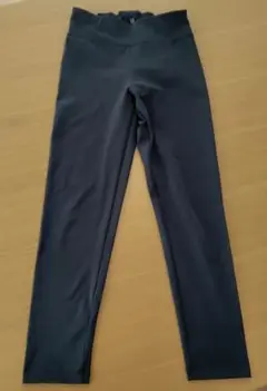 UNIQLO ブラック レギンス　スポーツ 140 サイズ