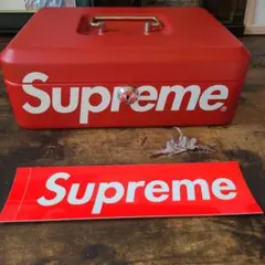 Supreme Lock Box 赤い鍵付きボックス - メルカリ