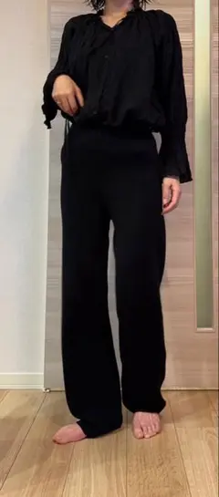 エンポリオアルマーニ　ニットパンツ　ブラック