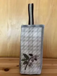 どんぐりのアップリケ　ペットボトルケース