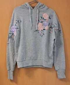 H＆М 刺繍　花柄　裏起毛　ドルマン　ライト　グレー　パーカー