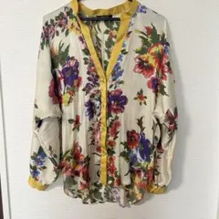 ROSE BUD 花柄長袖ブラウス　フリーサイズ　ローズバッド　カーディガンのサムネイル