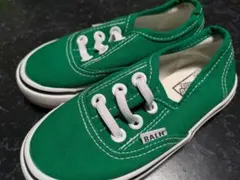 ベビーシューズ　緑