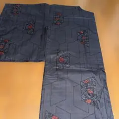 大島紬　紺色着物 幾何学模様と花柄