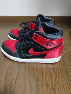 AJ1 サテン