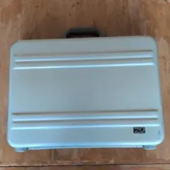 ゼロハリバートンアタッシュケースのサムネイル
