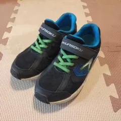 21.0cm 瞬足 スニーカー