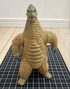⭐︎値下げしました⭐︎ ウルトラ怪獣シリーズ　レッドキング　ソフビ