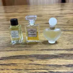 CHANEL N°19 オードゥ パルファム オードゥトワレット&ニナ-リッチ