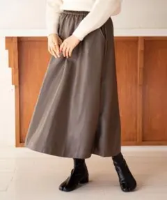 フェイクレザーフリルロングスカート　茶　新品未使用　匿名　合成皮革　ウエストゴム