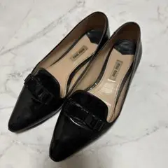 【新品】DIANA ダイアナ エナメル フラットシューズ パンプス 24.5cm 2025年最新】靴 パンプス シューズの人気アイテム - メルカリ
