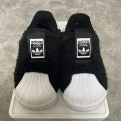 adidas ボアスリッポン 黒 13cm