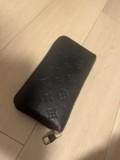Louis Vuitton ブラックレザー 長財布