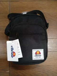 [新品タグ付き]ellesse 縦ショルダーバッグ　黒
