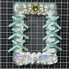 ホイップデコトレカケース　ホワイト×ミントグリーン　硬質ケース