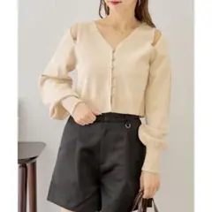 【Chico】オープンショルダーデザインニット