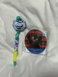 ユニバ期間限定 ハミクマ缶バッジ.ハミクマポップボールペン
