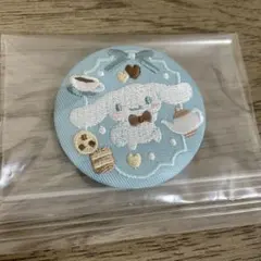 即日匿名配送‼️サンリオ シナモロール　刺繍缶バッチ