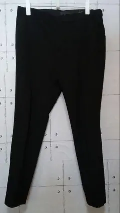 H&M（エイチ＆エム)ブラック スキニーフィットスラックス