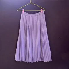 プリーツロングスカート