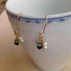 トルマリンと淡水パールのピアス（ハンドメイド）