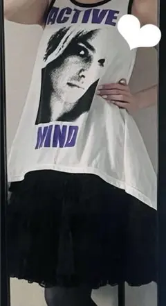 薄手タンクトップ Y2Kやギャル系ファッションにおすすめ 丈長め