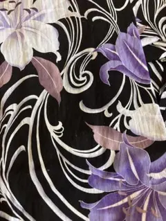 黒紫花柄浴衣と紫レース帯飾り