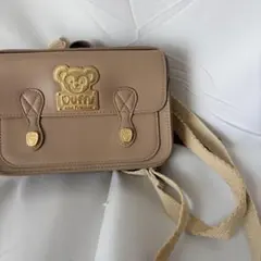 ディズニーリゾート　キャリーミーポシェット ダッフィー　バッグ