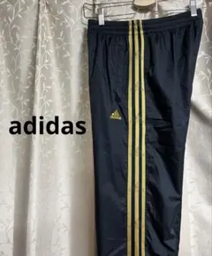 adidas ジャージパンツ 黒/金 ストライプ　Sサイズ